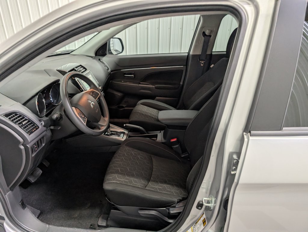 Used 2026 Mitsubishi Outlander Sport ES AWD/4WD image 13