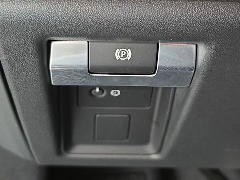 Used 2022 Land Rover Defender 110 X AWD/4WD image 21