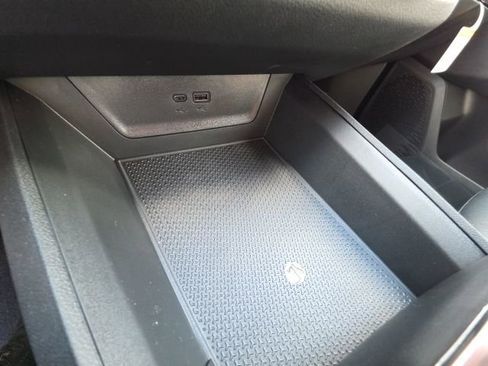 New 2026 Chevrolet Equinox LT w/ Convenience Package II image 21