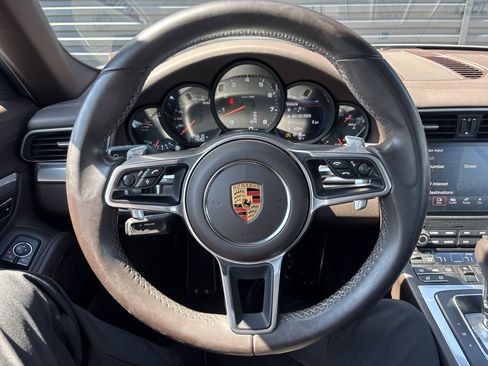 Used 2017 Porsche 911 Carrera image 15