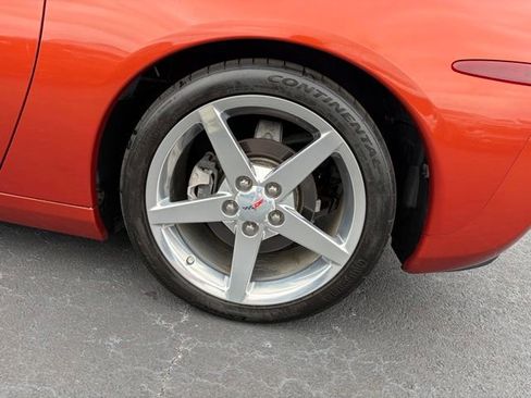 Used 2005 Chevrolet Corvette Coupe w/ Preferred Equipment Group RWD image 10