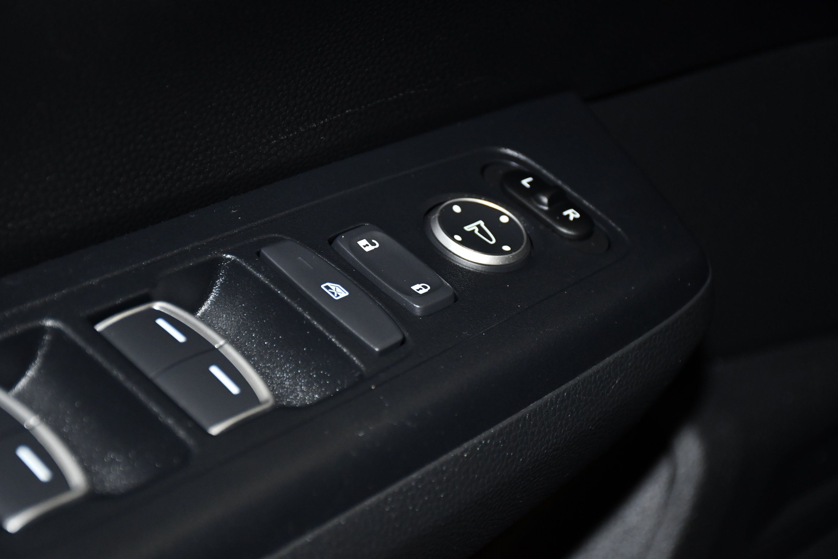 Certified 2025 Honda CR-V EX-L image 34