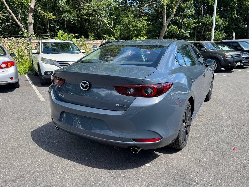 Used 2023 MAZDA MAZDA3 s FWD image 4