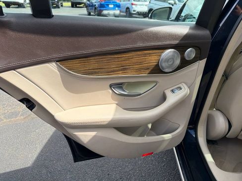 Used 2015 Mercedes-Benz C 300 4MATIC Sedan image 33