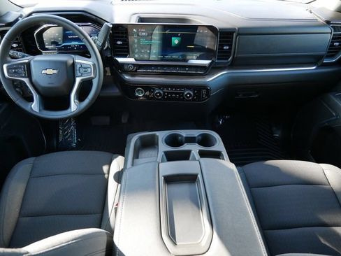 Used 2023 Chevrolet Silverado 1500 LT AWD/4WD image 10