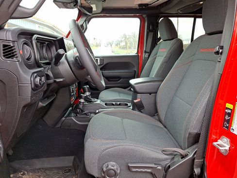 New 2024 Jeep Wrangler Unlimited Rubicon w/ Technology Group AWD/4WD image 20