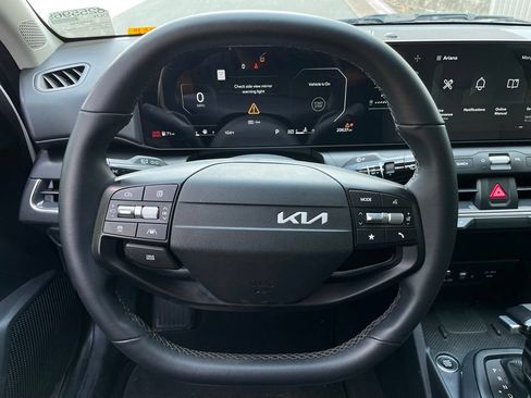 Used 2025 Kia K4 EX FWD image 14