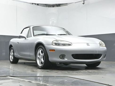Used 2002 MAZDA MX-5 Miata image 28