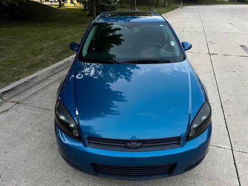 Used 2010 Chevrolet Impala LT w/ Convenience Package image 2