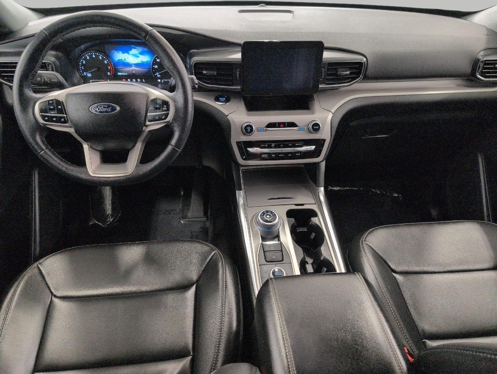Used 2024 Ford Explorer XLT w/ Equipment Group 202A AWD/4WD image 35