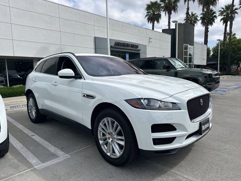 Used 2019 Jaguar F-PACE Prestige AWD/4WD image 2