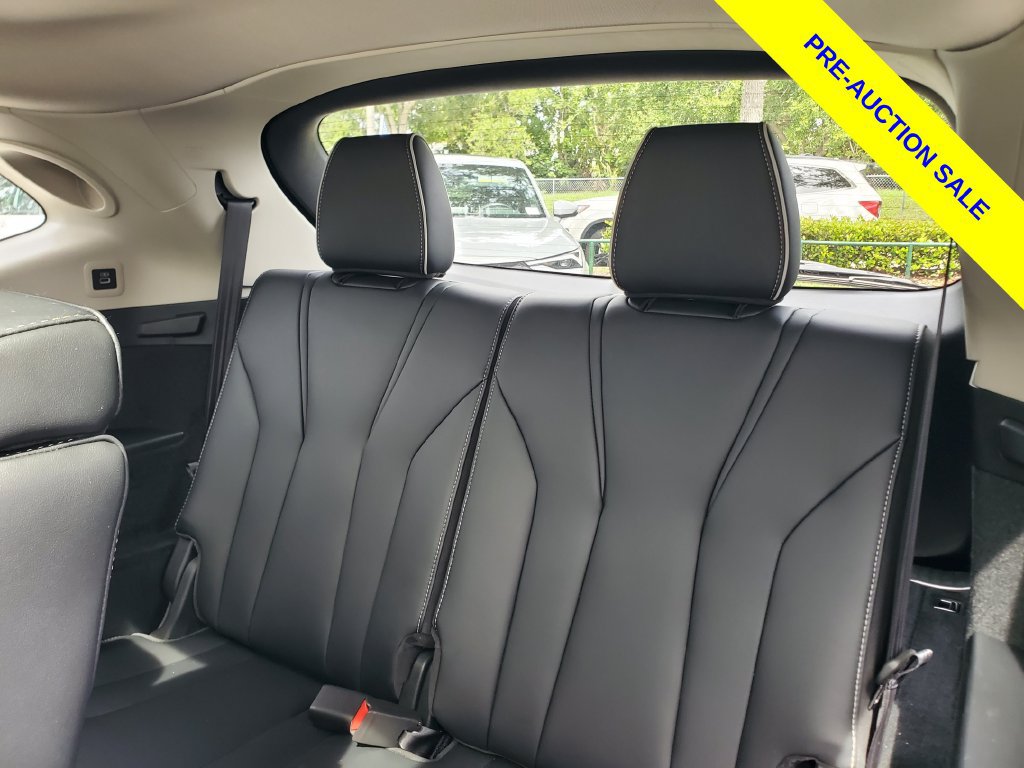 Used 2023 Acura MDX w/ Advance Package AWD/4WD image 14