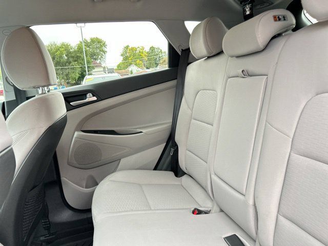 Used 2021 Hyundai Tucson SE FWD image 18