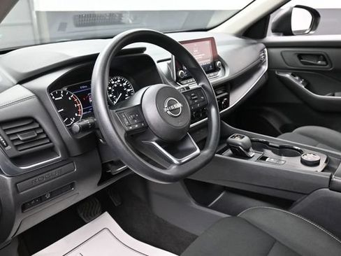 Used 2024 Nissan Rogue S AWD/4WD image 8
