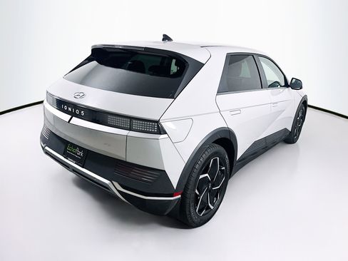 Used 2024 Hyundai Ioniq 5 SE image 9