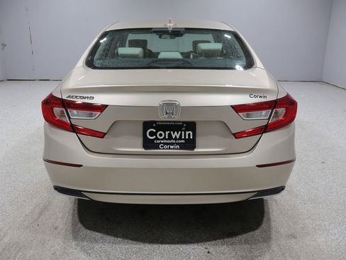 Used 2018 Honda Accord EX image 3