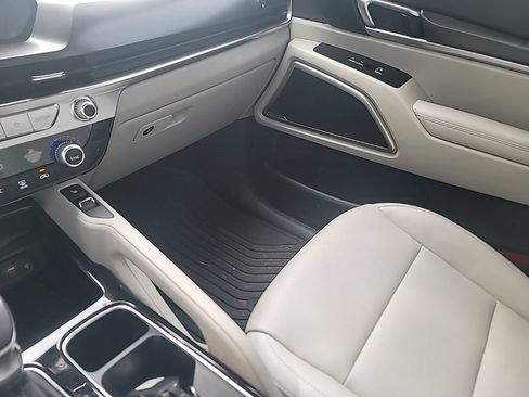 Certified 2025 Kia Telluride S FWD image 27