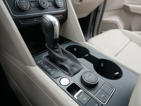 Used 2021 Volkswagen Atlas SE w/ Panoramic Sunroof Package image 29