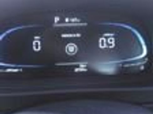 Used 2025 Hyundai Venue SEL image 9