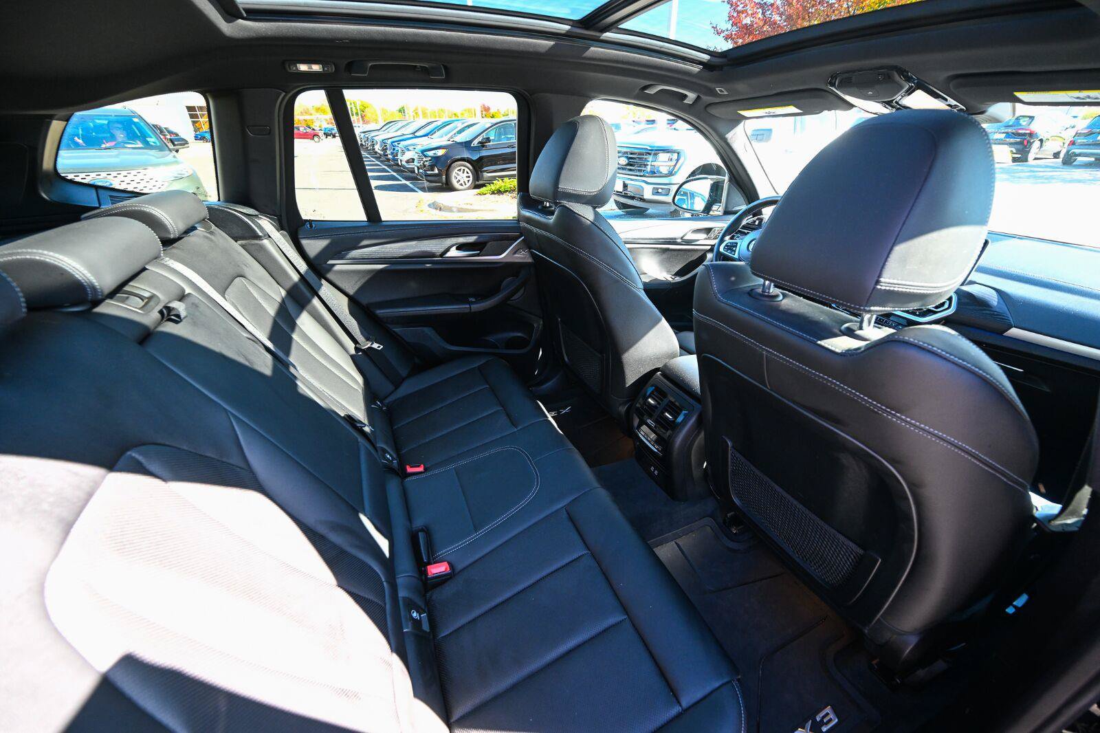 Used 2023 BMW X3 M40i AWD/4WD image 28