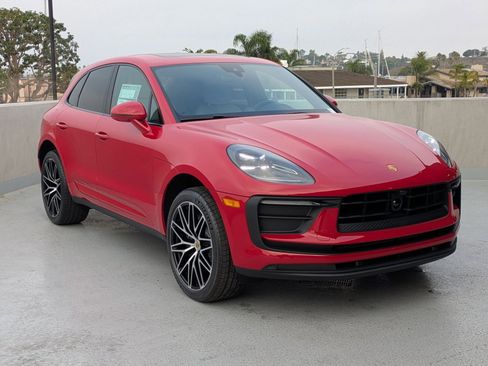 New 2026 Porsche Macan image 7