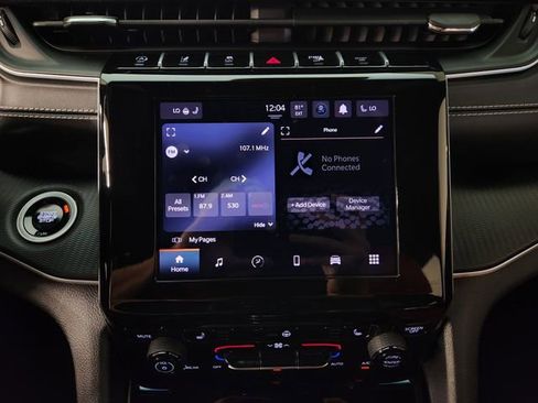 Used 2024 Jeep Grand Cherokee Altitude AWD/4WD image 17