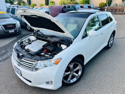 Used 2011 Toyota Venza AWD w/ Premium Pkg #2 image 10