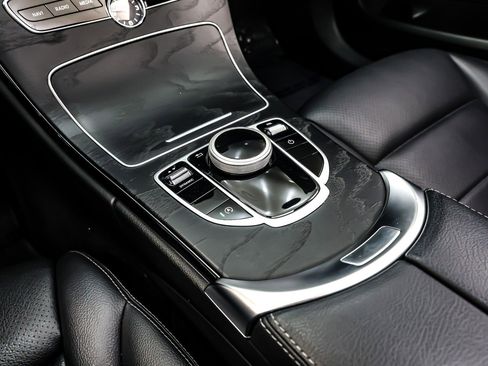 Used 2020 Mercedes-Benz C 300 Sedan image 6