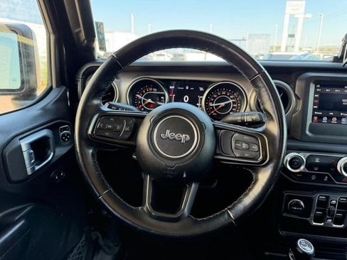 Used 2021 Jeep Gladiator Sport AWD/4WD image 9
