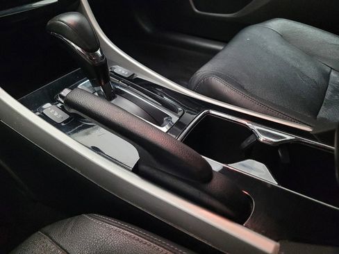 Used 2017 Honda Accord EX-L image 26