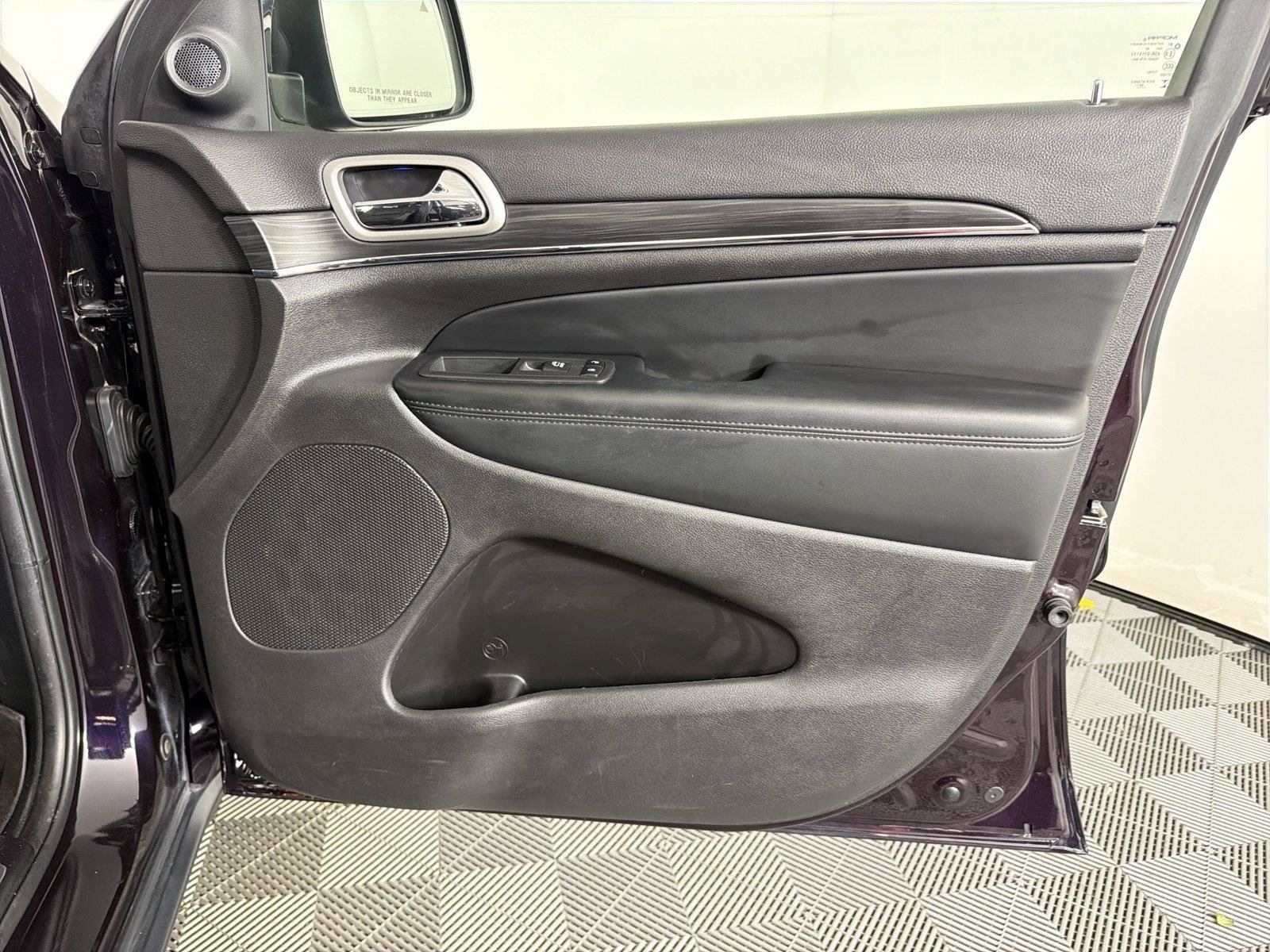 Used 2021 Jeep Grand Cherokee Limited RWD image 12