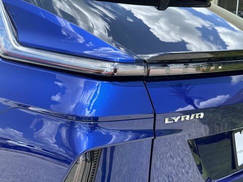 Used 2026 Cadillac Lyriq Sport AWD/4WD image 11