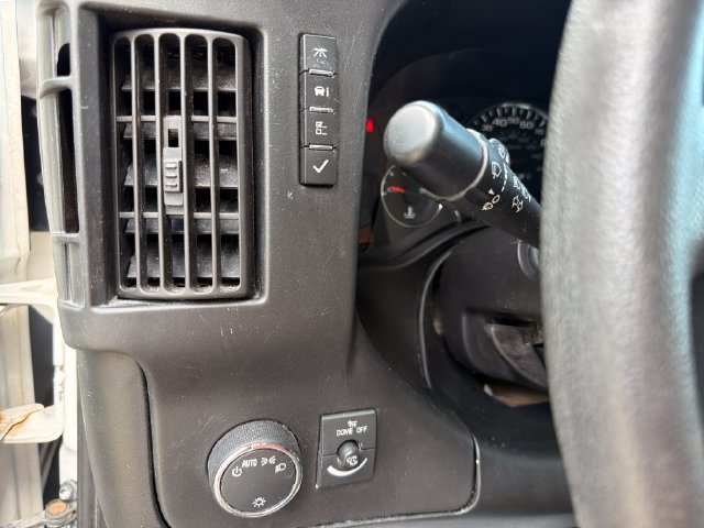Used 2017 Chevrolet Express 3500 RWD image 13