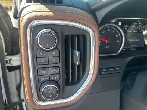 Used 2019 Chevrolet Silverado 1500 High Country w/ Technology Package image 30