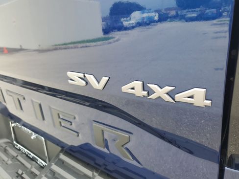 Used 2022 Nissan Frontier SV w/ Technology Package image 31