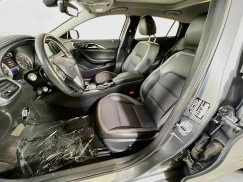 Used 2019 INFINITI QX30 AWD w/ Navigation Package image 21