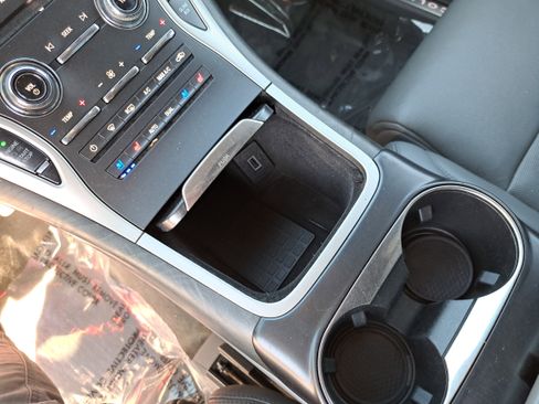 Used 2020 Lincoln Nautilus Reserve w/ Equipment Group 201A image 25