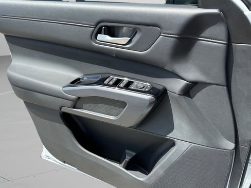 New 2026 Nissan Pathfinder SL AWD/4WD image 23