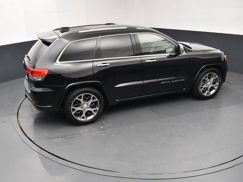 Used 2019 Jeep Grand Cherokee Overland AWD/4WD image 18