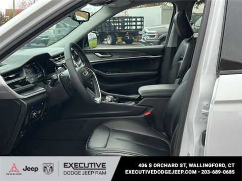 Used 2023 Jeep Grand Cherokee 4xe image 9