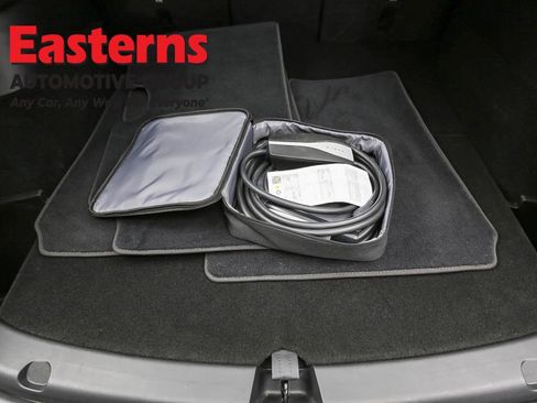 Used 2022 Tesla Model Y Long Range AWD/4WD image 9