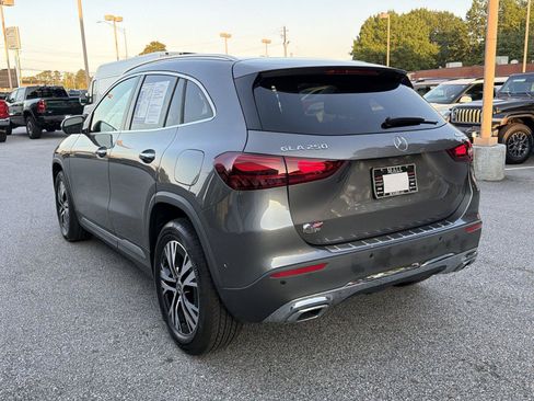 Used 2025 Mercedes-Benz GLA 250 4MATIC image 6