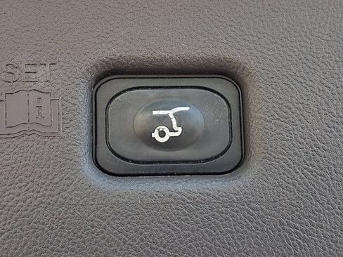 Used 2022 Lincoln Nautilus Reserve AWD/4WD image 30