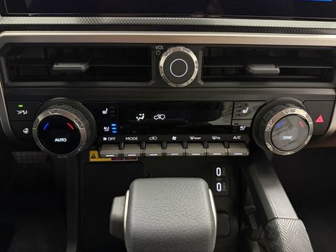 New 2026 Toyota 4Runner Limited AWD/4WD image 19