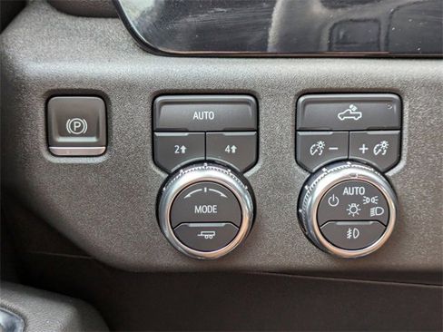 Used 2024 GMC Sierra 1500 Elevation image 23