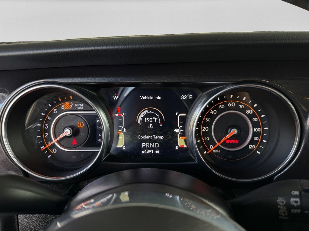 Used 2020 Jeep Wrangler Unlimited Sahara AWD/4WD image 23