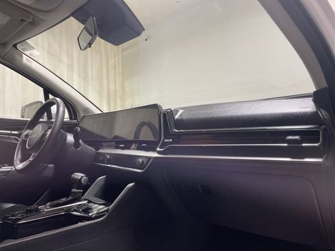 Certified 2023 Kia Sportage EX image 13