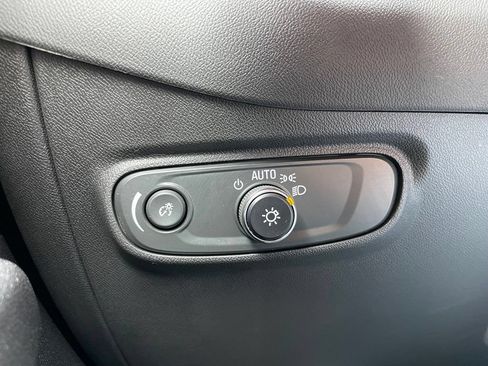 Used 2024 Chevrolet Equinox LT AWD/4WD image 38
