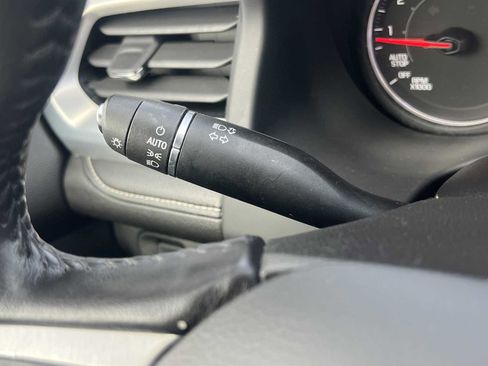 Used 2020 GMC Acadia SLE w/ Driver Convenience Package image 14