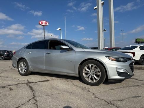 Used 2020 Chevrolet Malibu LT image 15